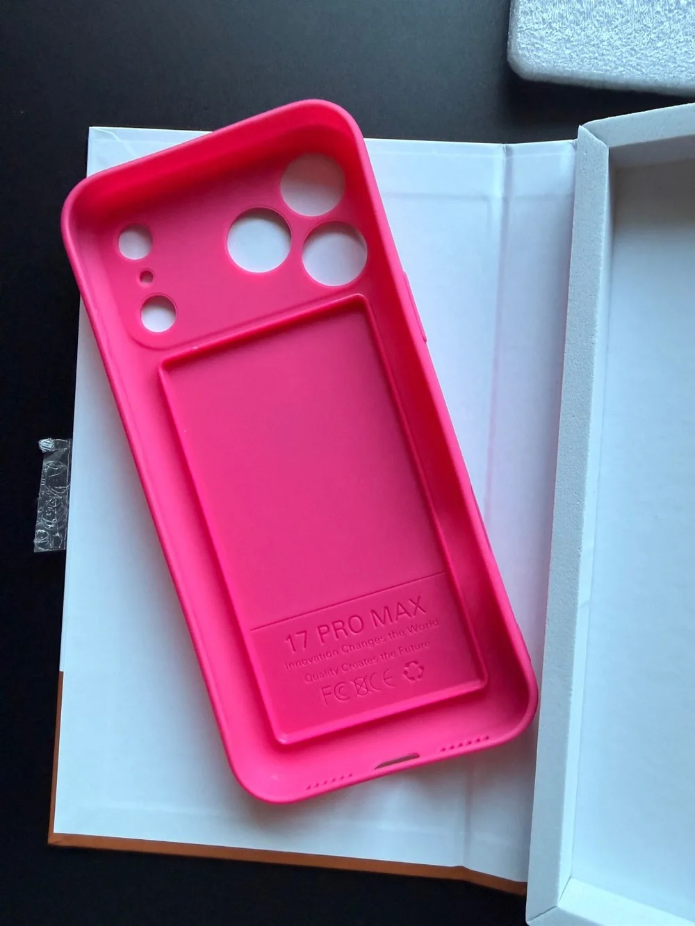 17 Pro Max Hot Pink Silicone Phone Case